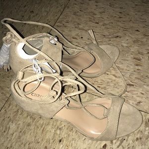 Strappy shoes